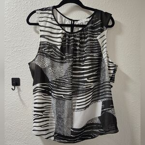 Chaus Black/White Blouse